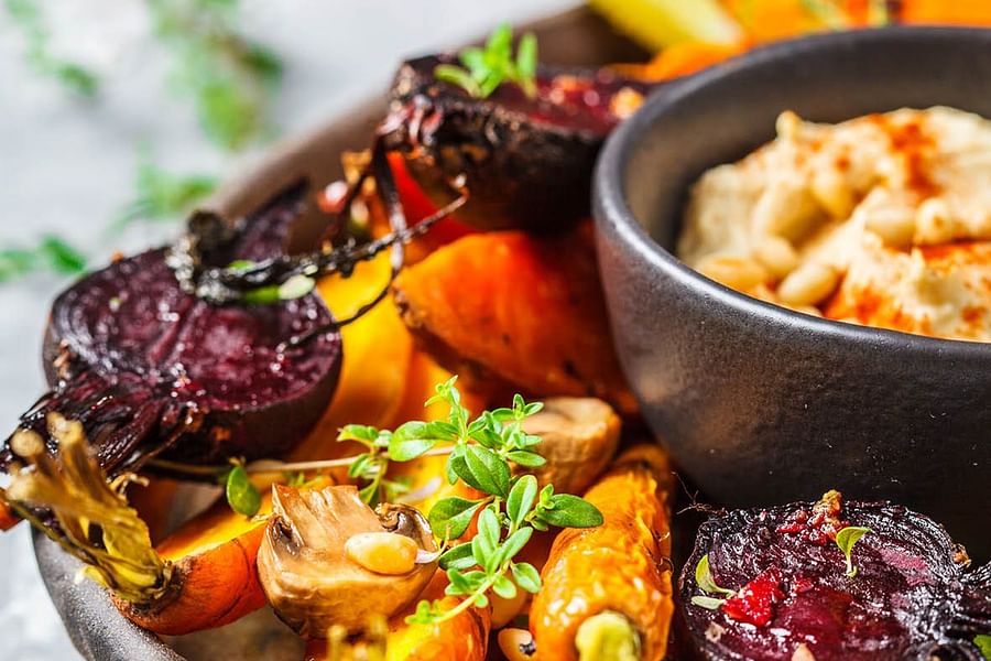 hummus with vegetables